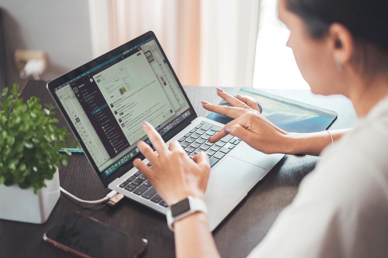 Telework, technology, laptop — Digital vs. Paper: Choosing a Medium for Private Notes